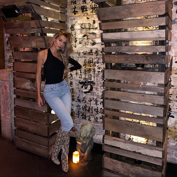 Meet your Posher, Tatiana - Picture 1 of 1